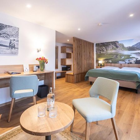 Hotel La Cruna Седрун Екстер'єр фото