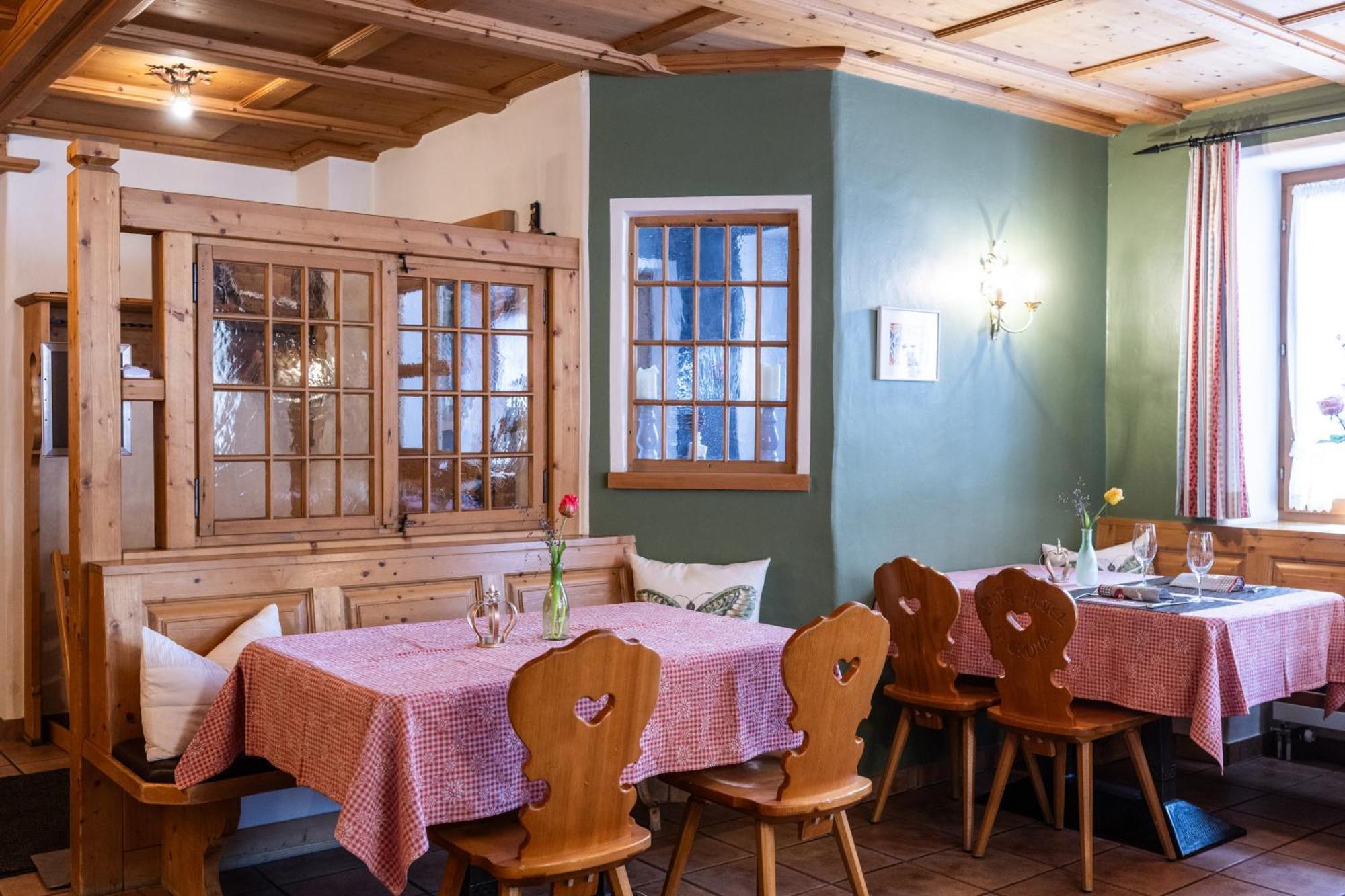 Hotel La Cruna Седрун Екстер'єр фото