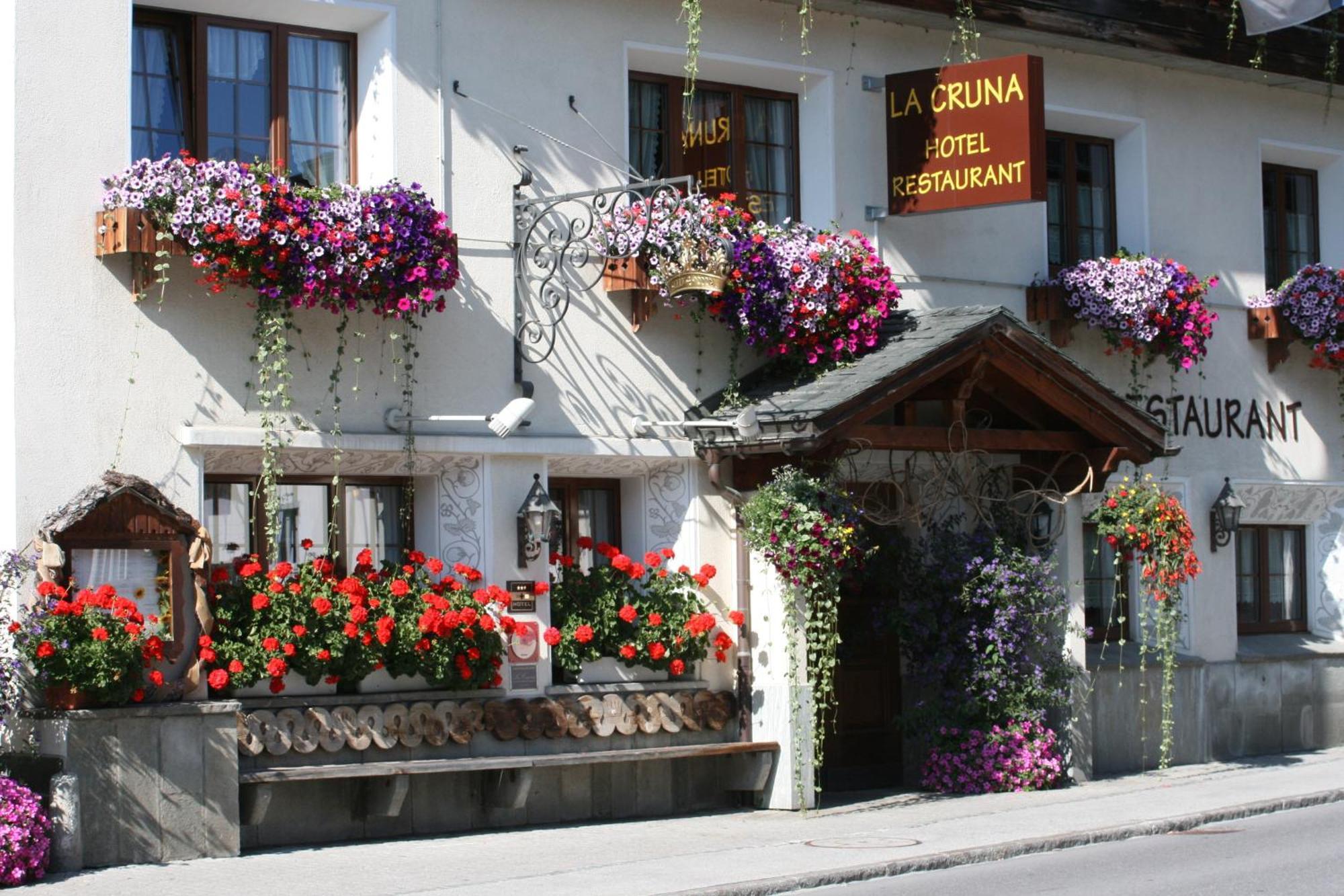 Hotel La Cruna Седрун Екстер'єр фото