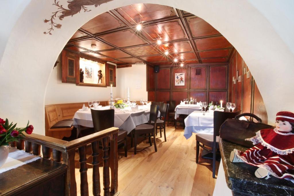 Hotel La Cruna Седрун Екстер'єр фото